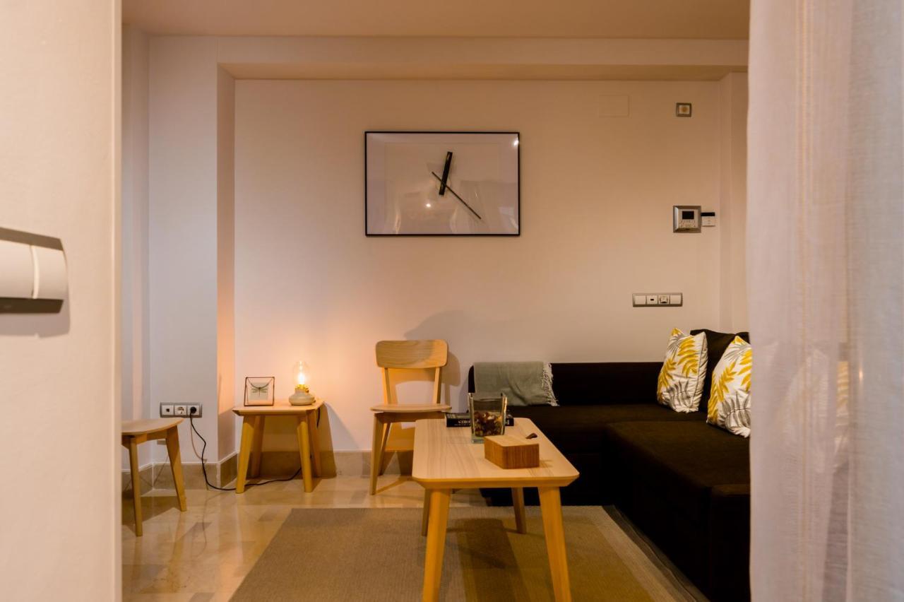 Azofaifo Donkey Apartment Севиля Екстериор снимка