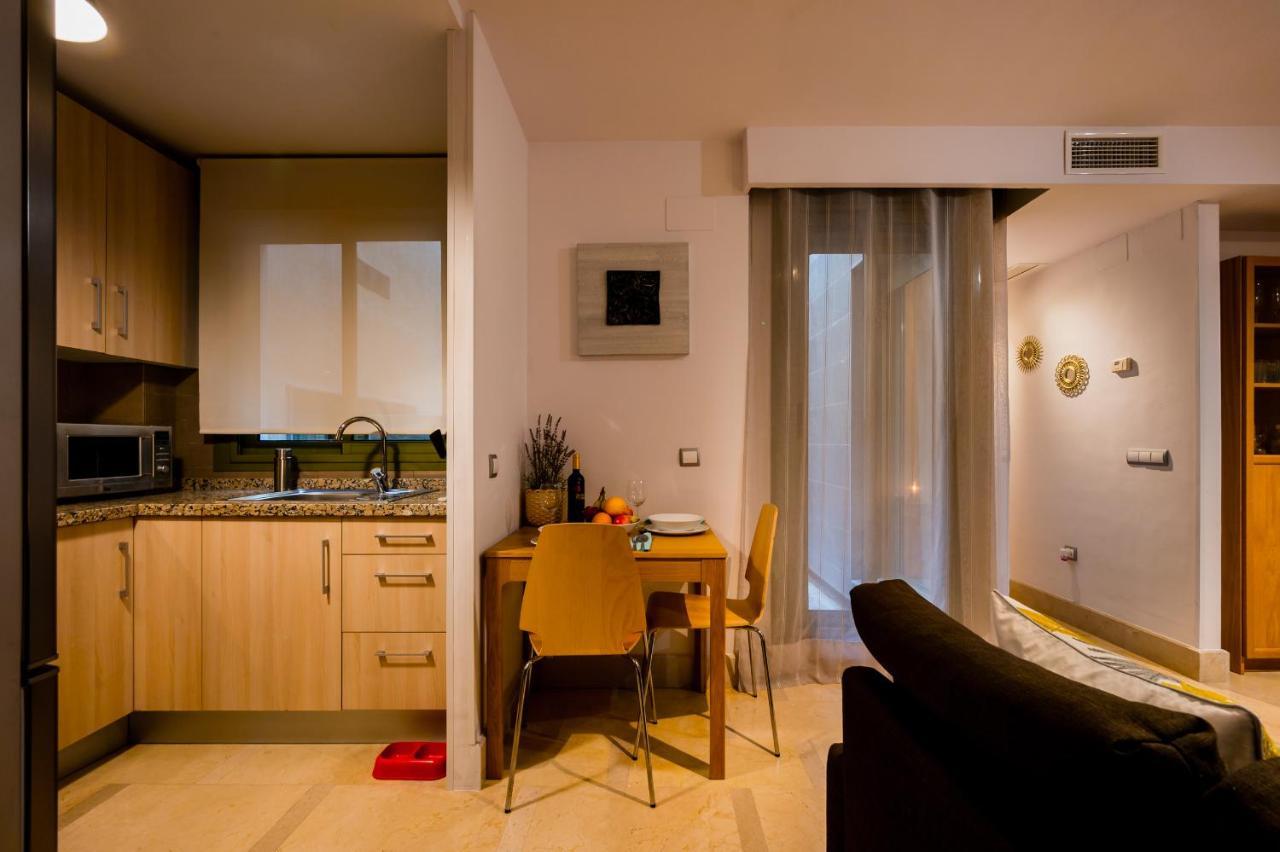 Azofaifo Donkey Apartment Севиля Екстериор снимка