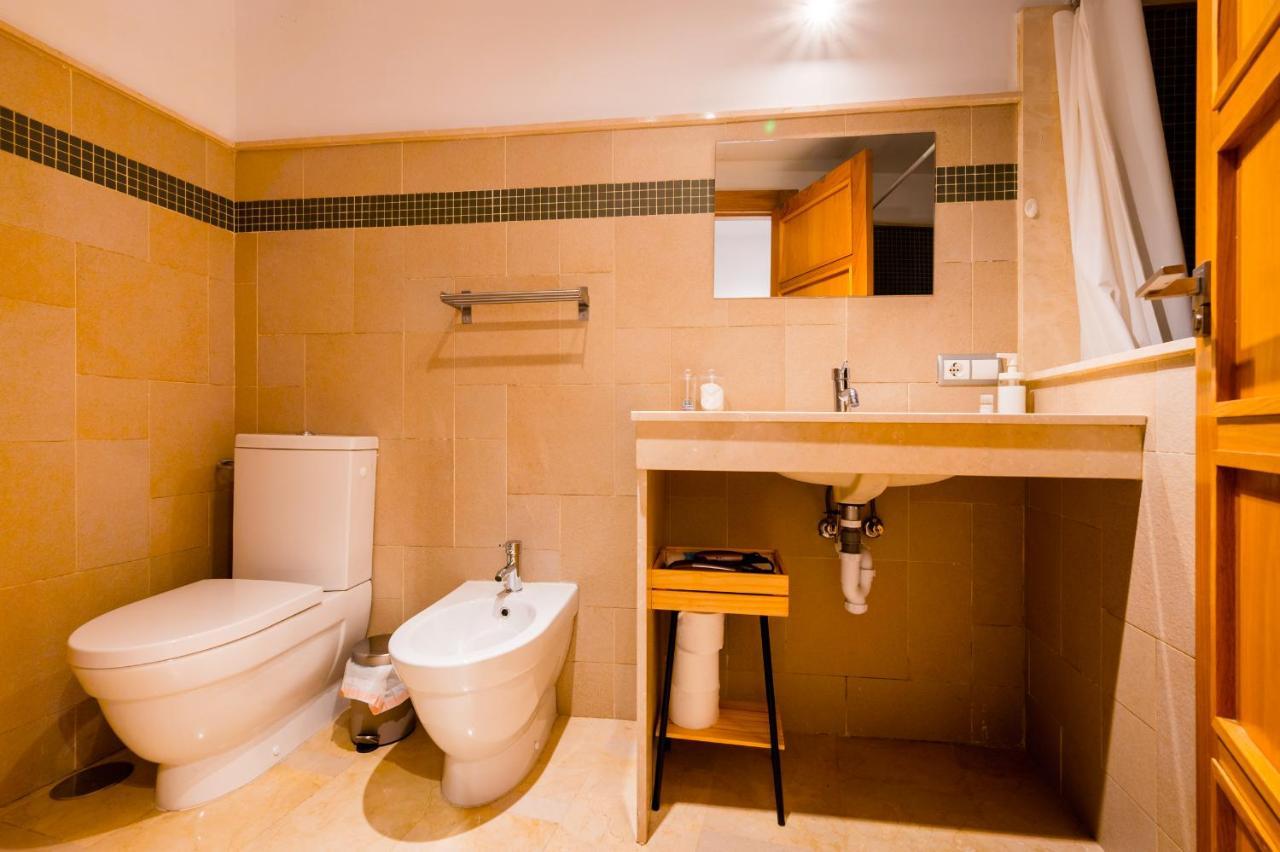 Azofaifo Donkey Apartment Севиля Екстериор снимка